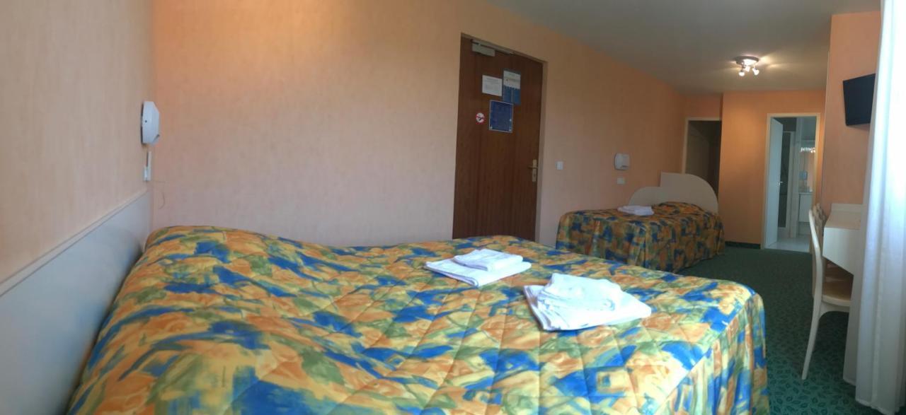 Hotel Les Chenes Sisteron Zewnętrze zdjęcie