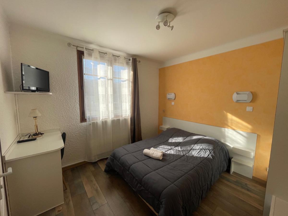 Hotel Les Chenes Sisteron Zewnętrze zdjęcie