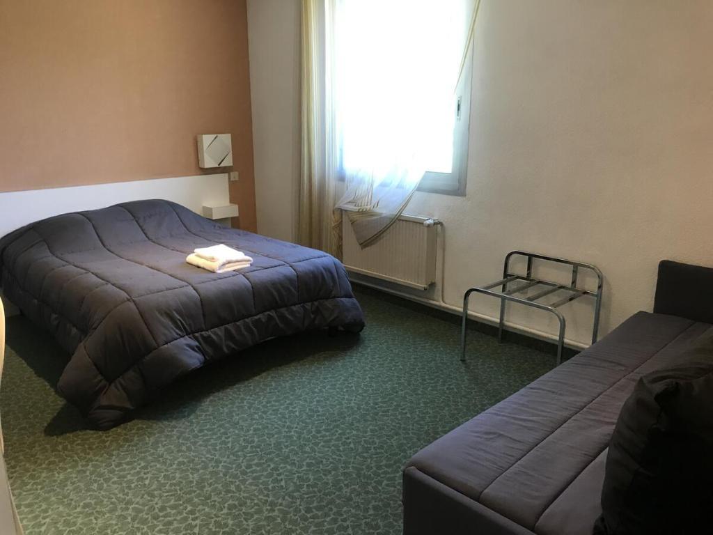 Hotel Les Chenes Sisteron Zewnętrze zdjęcie