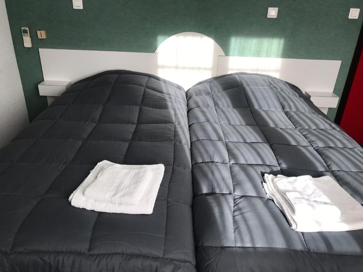Hotel Les Chenes Sisteron Zewnętrze zdjęcie