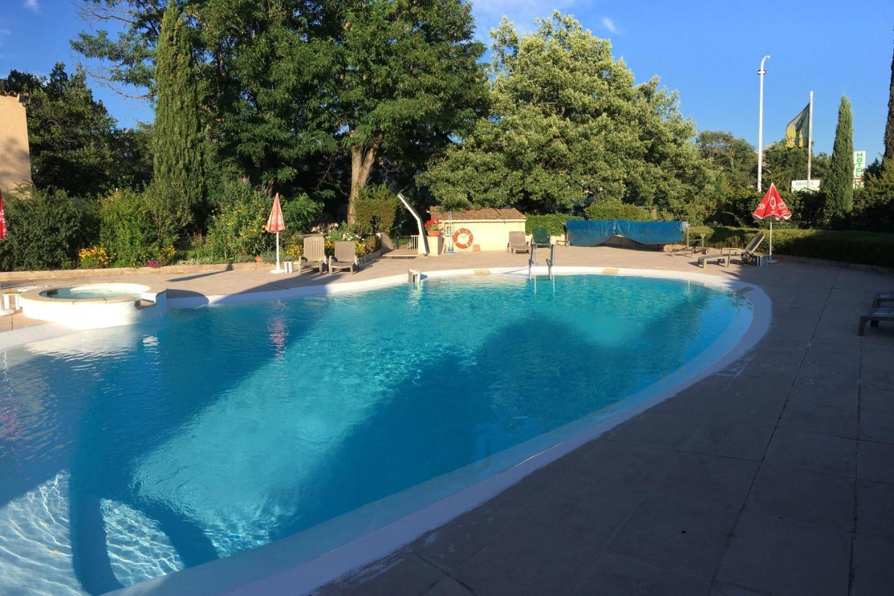 Hotel Les Chenes Sisteron Zewnętrze zdjęcie