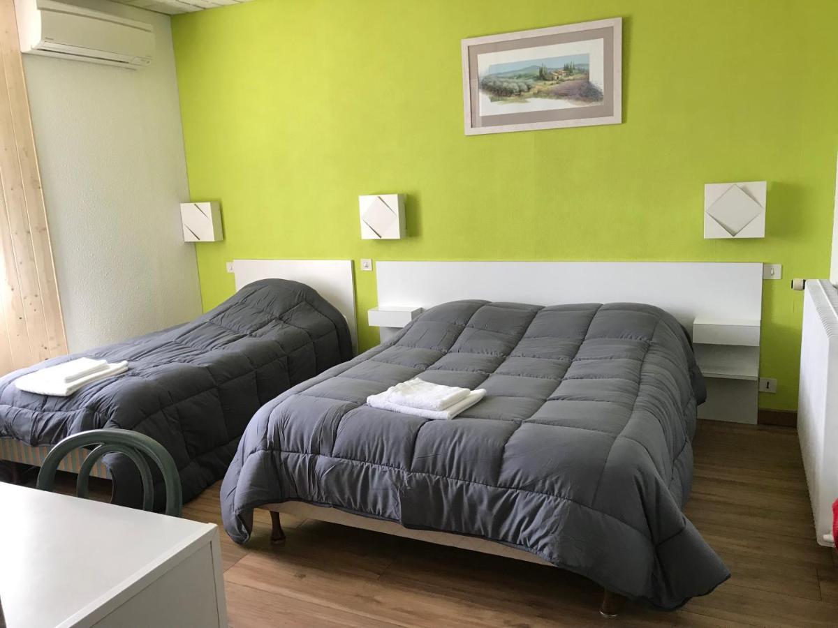 Hotel Les Chenes Sisteron Zewnętrze zdjęcie