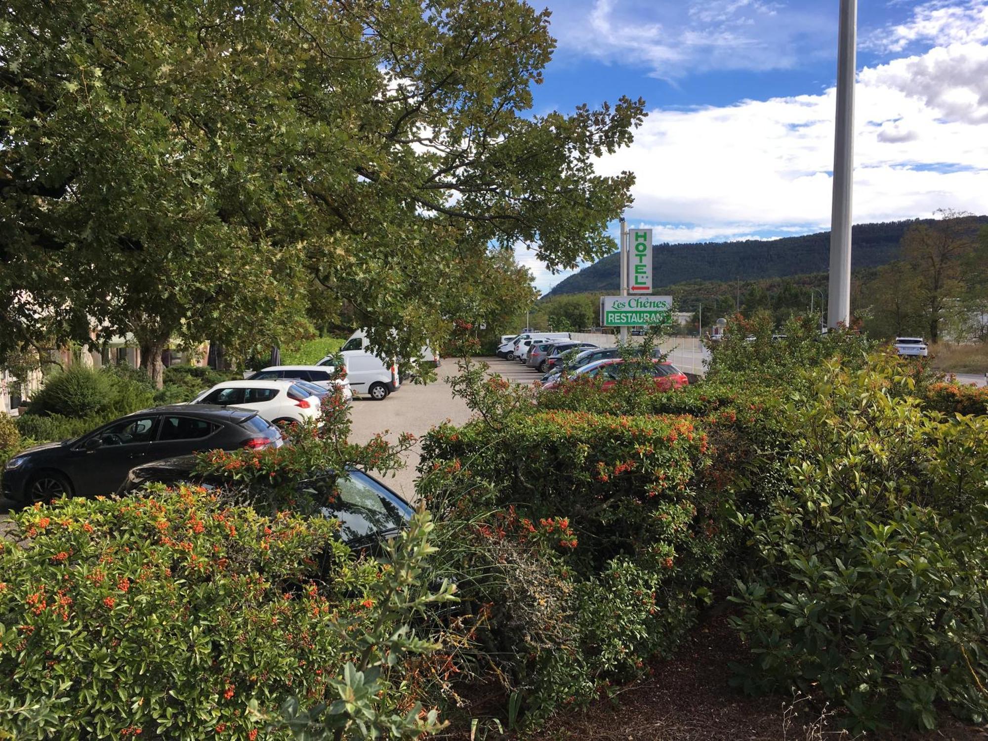 Hotel Les Chenes Sisteron Zewnętrze zdjęcie